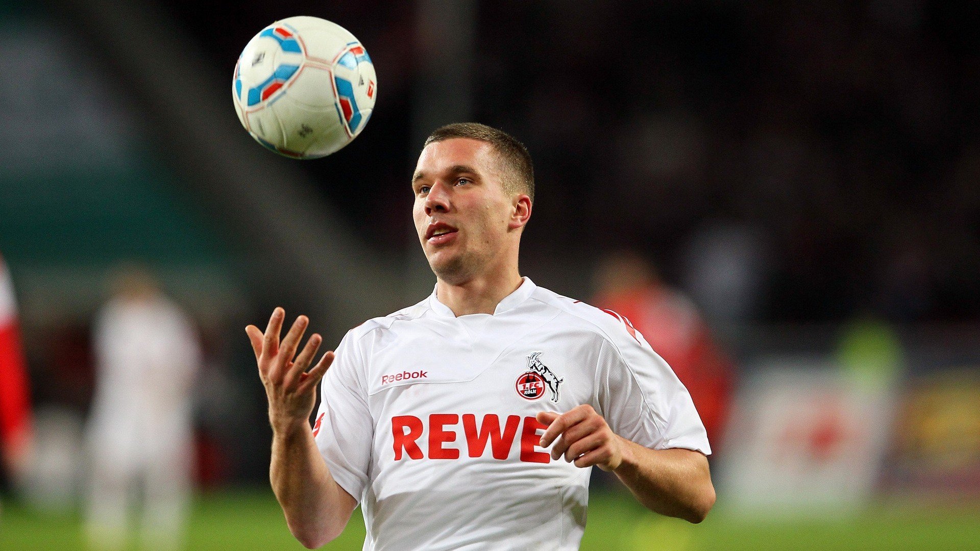 星空体育网站入口-追踪硬件升级：全新电竞显示器和鼠标引领行业新潮流，电竞显示器新品