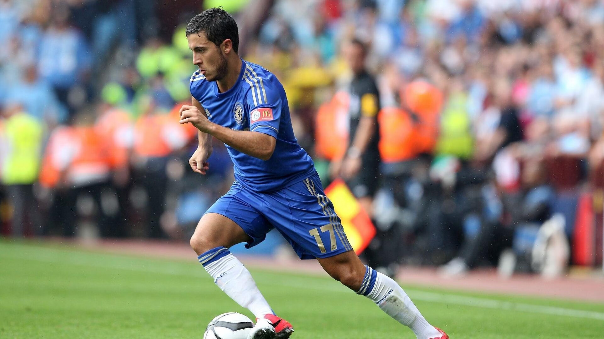 星空体育官方网站-法兰克福客场逆转对手，取得宝贵三分，法兰克福最新转会